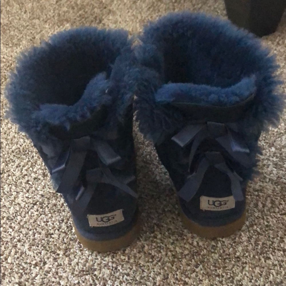 Blue bow uggs